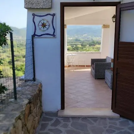 Bed & Breakfast Casa L'ulivariu 3*