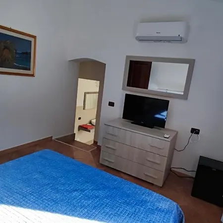 Casa L'ulivariu Bed & Breakfast *