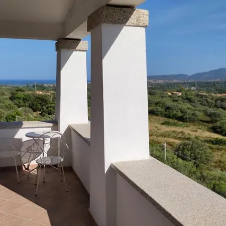 Casa L'ulivariu Bed & Breakfast *