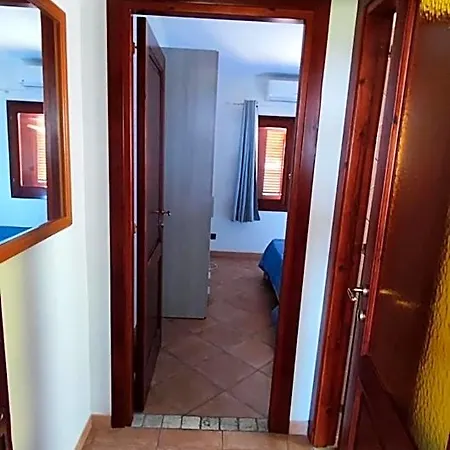 Casa L'ulivariu Bed & Breakfast 3*