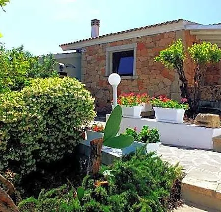 Casa L'ulivariu Bed & Breakfast