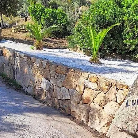 Bed & Breakfast Casa L'ulivariu 3*