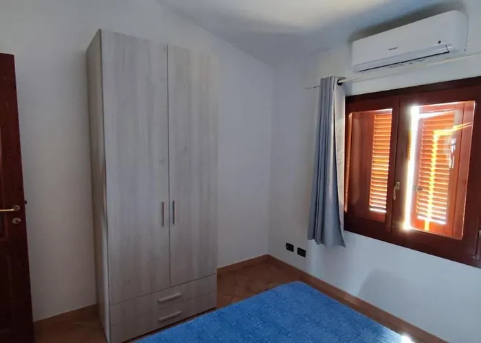 Casa L'ulivariu Bed & Breakfast