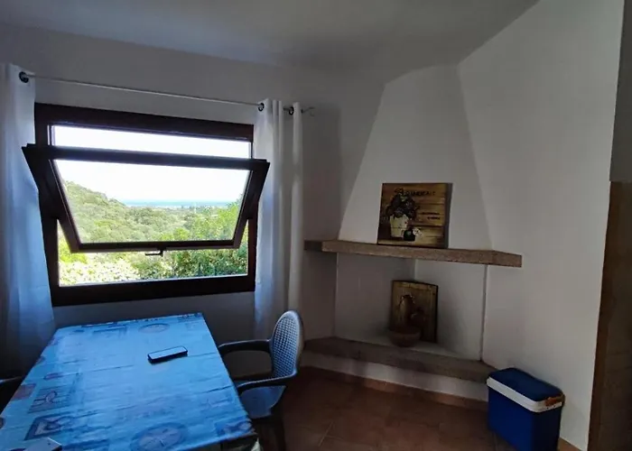 Casa L'ulivariu Bed & Breakfast 3*