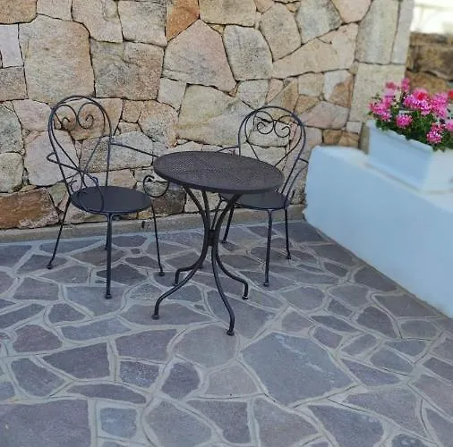 Casa L'ulivariu Bed & Breakfast